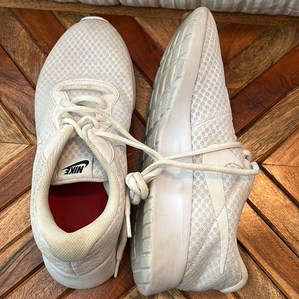 White Nike JV2 shoes!